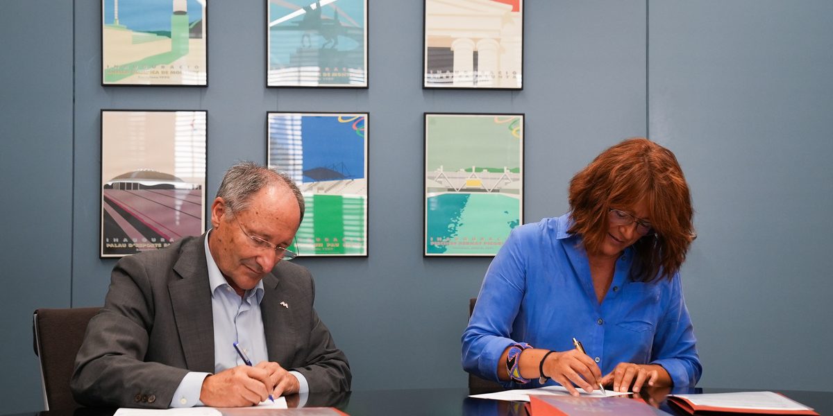 Firma_convenio_Ayuntamiento_BCN.JPG