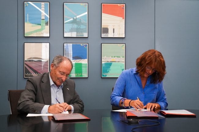Firma_convenio_Ayuntamiento_BCN.JPG